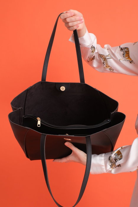 Zoozie Bags Sofia Large - Black Zoozie Bags Sofia Large - Black